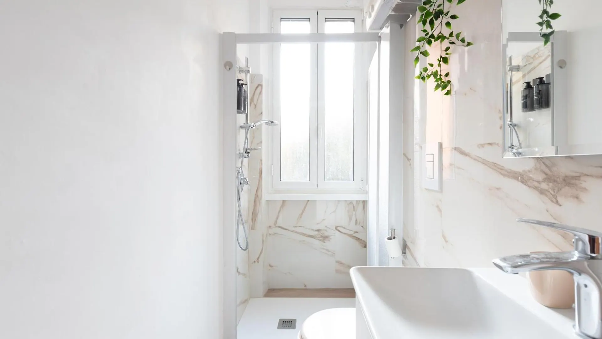 8 Min To Center - 400Mt To Metroa, 4-6 Pax, 2 Bathrooms Rome Italy