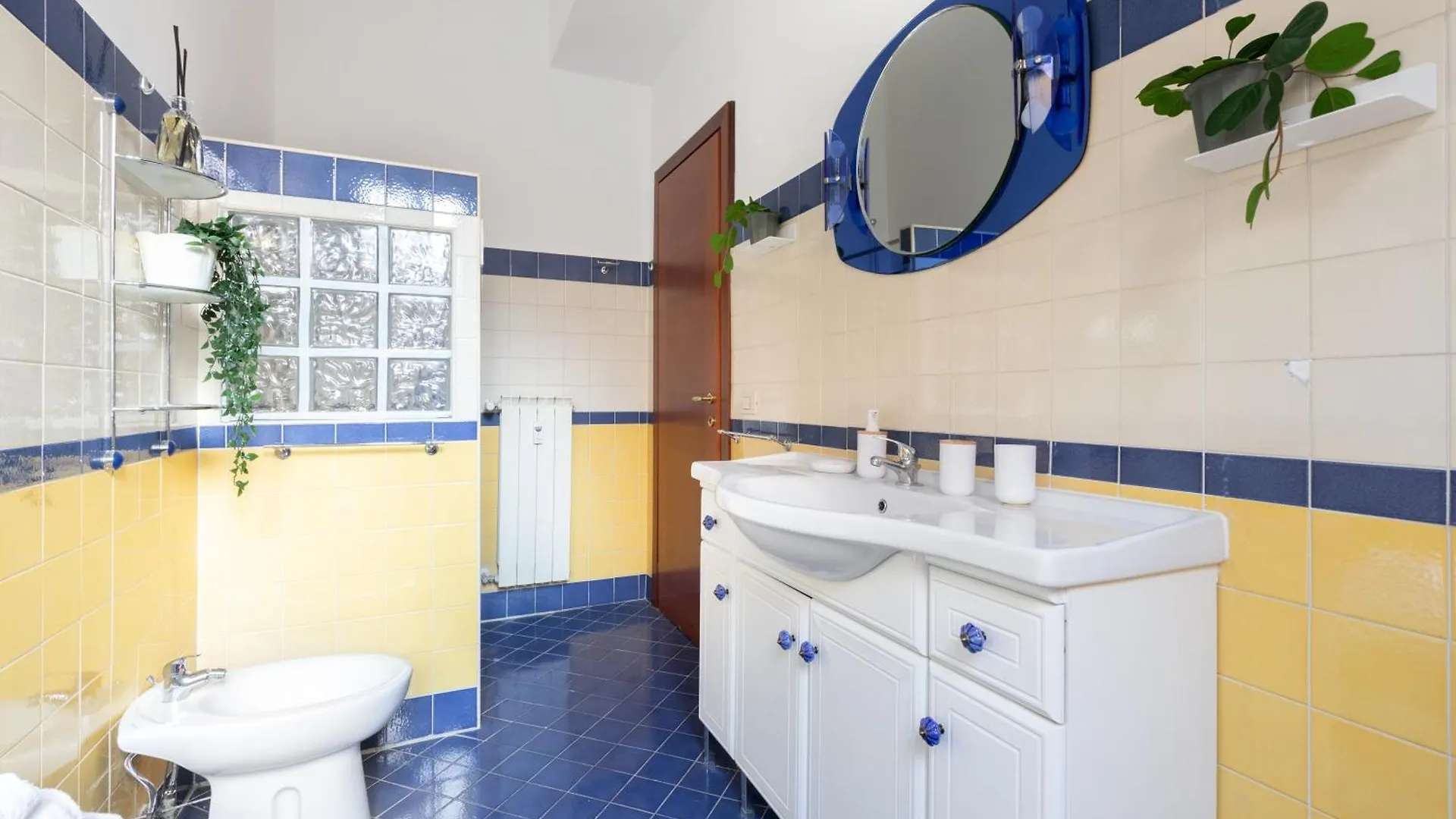 Apartment 8 Min To Center - 400Mt To Metroa, 4-6 Pax, 2 Bathrooms Rome